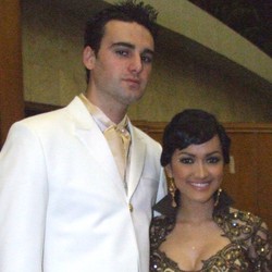 Pernikahan Julia Perez Retak Karena Tak Ada Anak