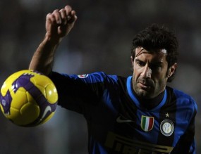 Figo: Ribut dengan Beckham? Nggak Ah!