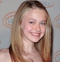 Dakota Fanning Naksir Robert Edward Cullen Pattinson 