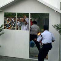 Warga Perumahan Elit Gelar Simulasi Kebakaran