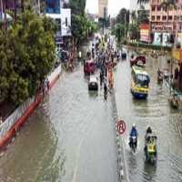 Jalur KA Masih Lumpuh, Ditargetkan Pulih Pk 18.00