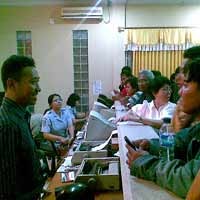 Banjir Semarang, Penumpang KA di Pasar Turi Kembalikan Tiket