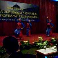 Penari Jaipong Disoraki di Savoy Homann