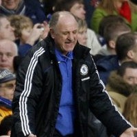 Fans: Scolari Tak Tahu Harus Berbuat Apa