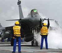 Virus Komputer Pecundangi Pesawat Tempur Prancis