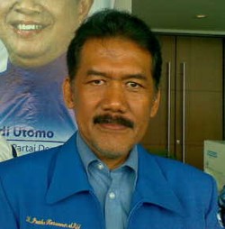 Adik Sultan Pejah Gesang Nderek SBY