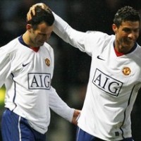 Giggs & Van Der Sar Pilih Merendah