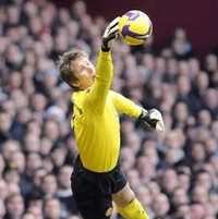 Van der Sar Bikin Bangga Fergie 