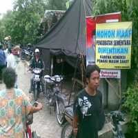 Warga Ngotot Tunggu Dukun Cilik Sakti