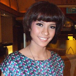 Aneka Gaya Rachel Maryam