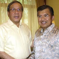 Agung Enggan Komentari Serangan Balik JK ke Akbar