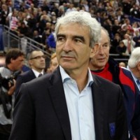 Domenech Waspadai Messi, Impikan Maradona 