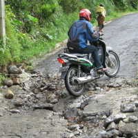 Tanah Ambles, 33 Rumah di Tawangmangu Rusak