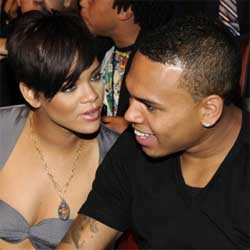 Dipukuli, Rihanna Tak Ingin Penjarakan Chris Brown