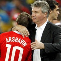 Hiddink Nyambi, Rusia Tak Masalah