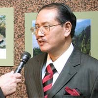 Menantang Hongaria Masuk Maninjau dan Toba