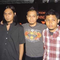 Stevie Andra & the Backbone Ganti Gaya Dong!