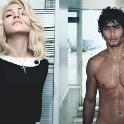 Madonna Bercumbu Dengan Berondong, Eks Suami Syok