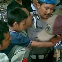 Praktek Ditutup, Rumah Dukun Cilik Sakti Masih Dijaga Polisi