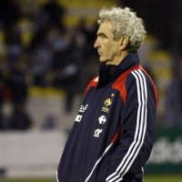 Prancis Diajari Bersepakbola