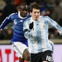 Argentina Permalukan Prancis 2-0