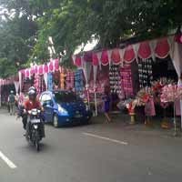 Jelang Hari Valentine, Jalan Kayun Berubah Pink