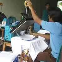 Omzet Pengusaha Kaos Capai Rp 1 Miliar per Bulan