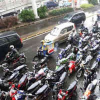 Jalan Rusak Hambat Policy Lajur Kiri Khusus Motor