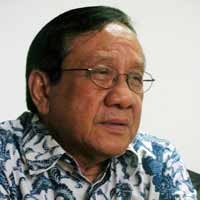 Dicalonkan Partai Lain, Akbar Tetap Fokus di Golkar