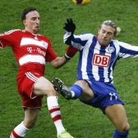 Bayern Kalah, Hertha Puncaki Klasemen