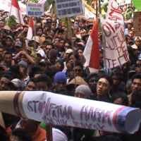 Ribuan Petani Tembakau Jateng Demo Tolak Fatwa Haram Rokok