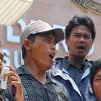 Sopir Angkutan Umum Demo, Pengamanan DPRD Sulsel Diperketat