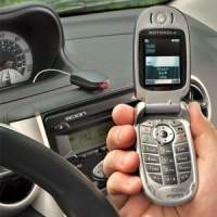 Cari Ponsel Jatuh, Pengemudi Tewas Kecelakaan