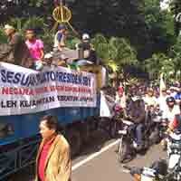 Sebelum ke Surabaya, Korban Lapindo Ditemui Bupati Sidoarjo