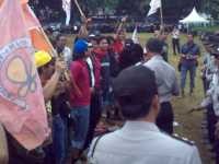 Partai Jeruk VS Partai Manggis Bentrok di Blok M