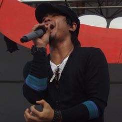 Panggung Rapuh, Bams Samsons Terjatuh