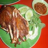 Kesengsem Bebek Goreng Kertosuro