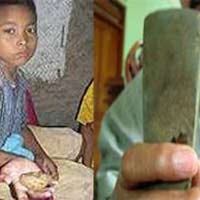 Dukun Perempuan Cilik Muncul Saingi Ketenaran Ponari