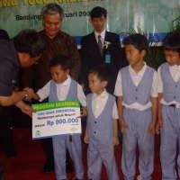 1.000 Siswa SD Dapat Beasiswa Pegadaian