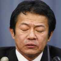 Bantah Mabuk Saat Jumpa Pers, Menkeu Jepang Mundur