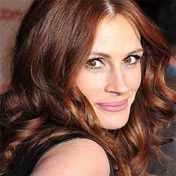 Julia Roberts Impikan Makan Malam Bareng Obama