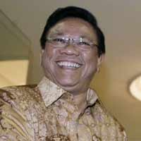 Agung Laksono Pamer Hasil Survei Golkar di Depan Caleg