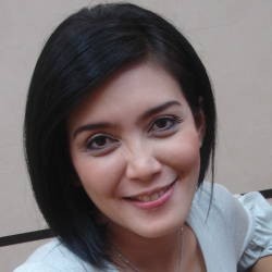 Rieke Dyah Pitaloka Terpaksa Pisah Ranjang