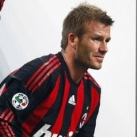 Milan Inginkan Beckham Hingga 2010