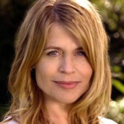 Linda Hamilton Sumbang Suara di Terminator Salvation