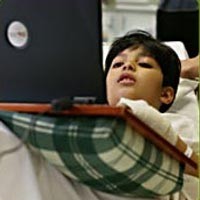 Pasien di RS Anak Australia Dimanjakan Laptop
