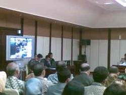 Menkum Gelar Teleconference untuk Sosialisasi Pemilu