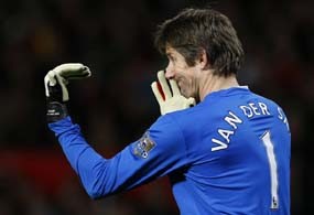 Rekor Eropa di Depan Van der Sar