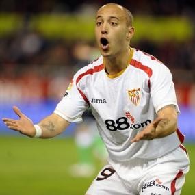 Sevilla Kehilangan Chevanton