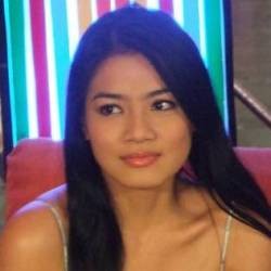 Demi Nyanyi, Titi Kamal Tolak Layar Lebar